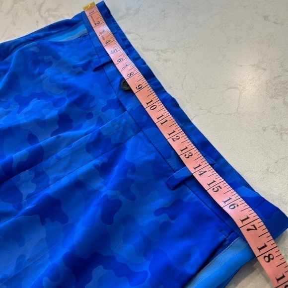G/FORE Men's Golf Royal Blue Camo Golf Shorts LIKE NEW 9” INSEAM - Picture 13 of 16